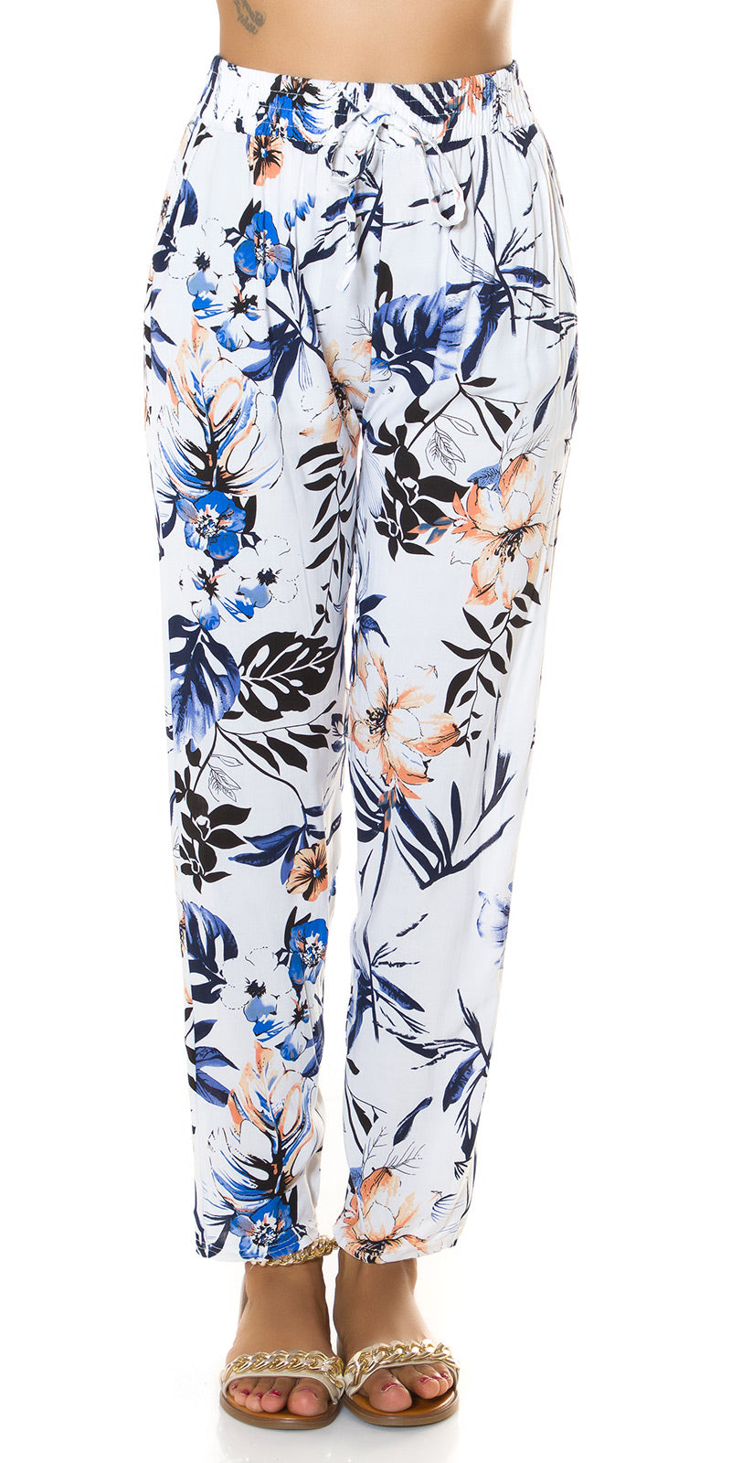 Summer pants with flowers